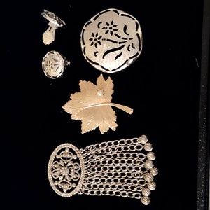 Sarah cov brooches